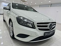 Mercedes Benz A180 R17 LED 2015 White Revcam